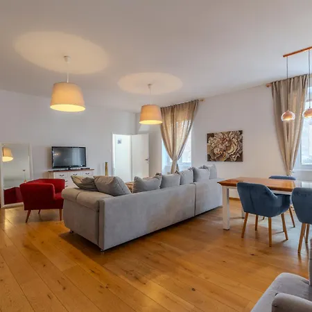 Marina - Heart Of Apartman Zára